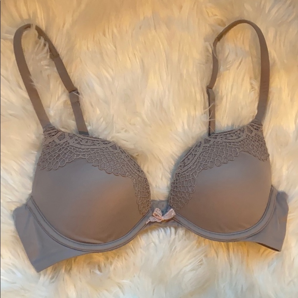 Victoria’s Secret Body by Victoria push-up Bra